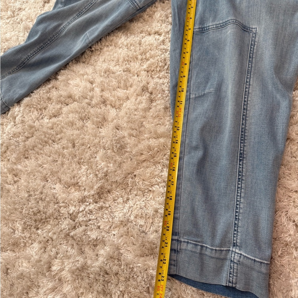 White House Black Market Blue Cropped Capri Jeans Womens Size 8 - Picture 6 of 6